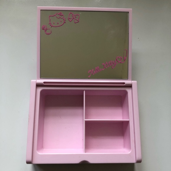 Vintage Hello Kitty Makeup Caboodle Jewelry Box - Picture 3 of 7